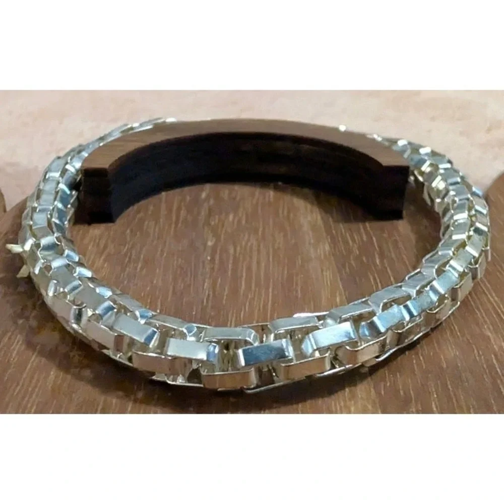 New Silvertone Snake Bracelet Stretch Jewelry 99 Cent Auction